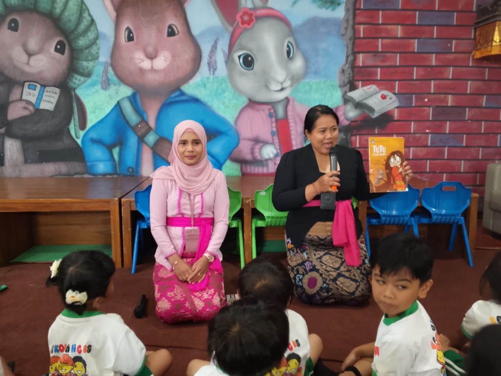 Kunjungan TK CIS Bali ke Perpustakaan Sastramangutama Kabupaten Badung